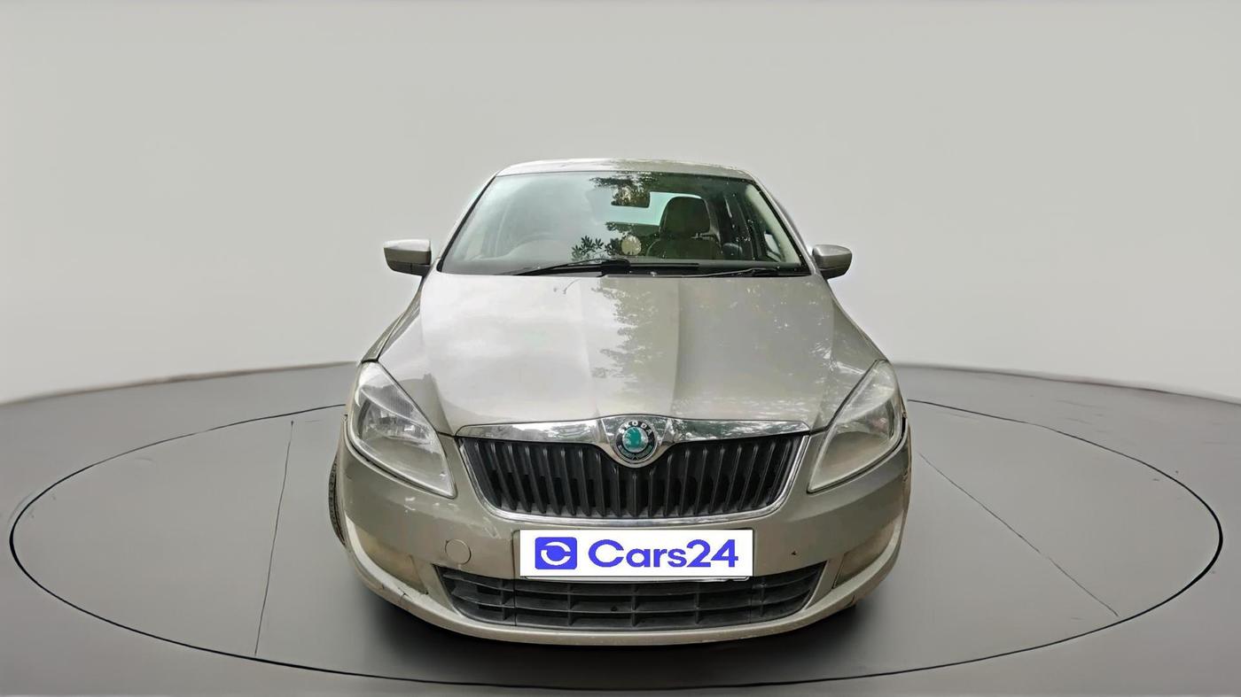2013 Skoda Rapid ELEGANCE 1.6 TDI CR MT, Diesel, Manual, 1,65,832 km, exterior