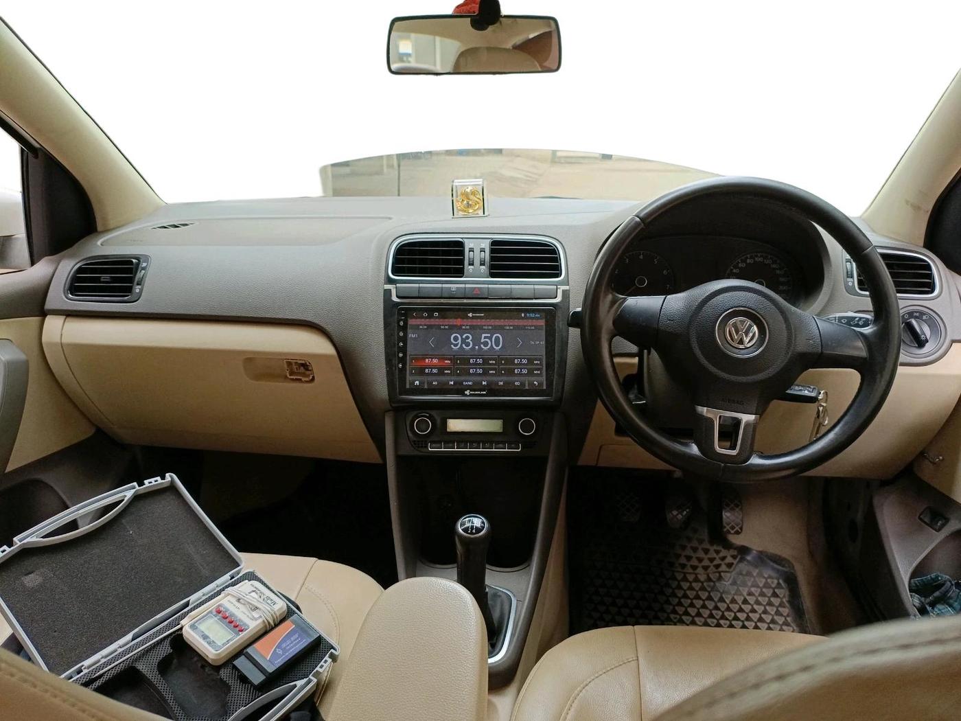 2011 Volkswagen Vento HIGHLINE 1.6 MPI, CNG, Manual, 58,317 km, interior