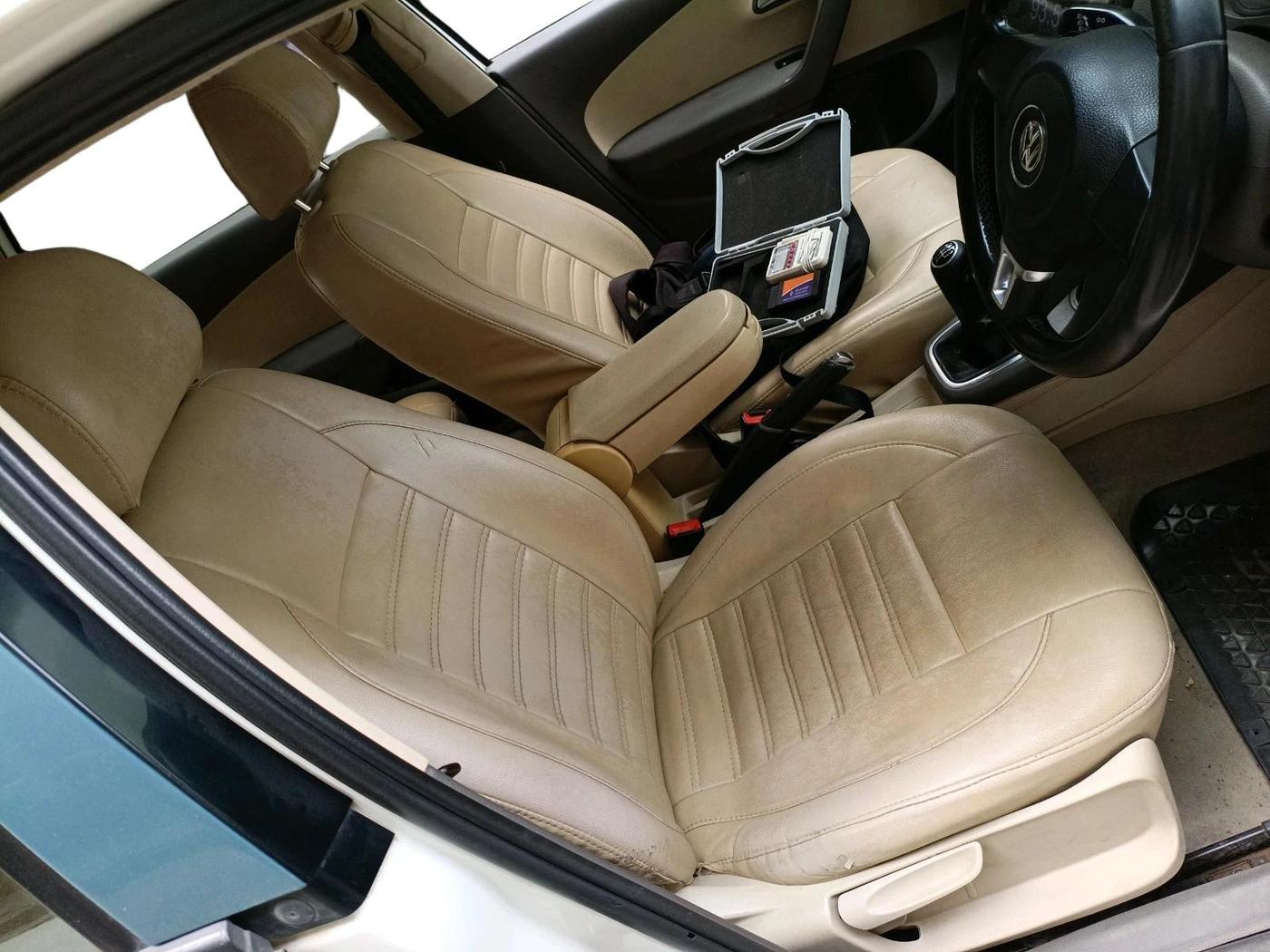 2011 Volkswagen Vento HIGHLINE 1.6 MPI, CNG, Manual, 58,317 km, interior