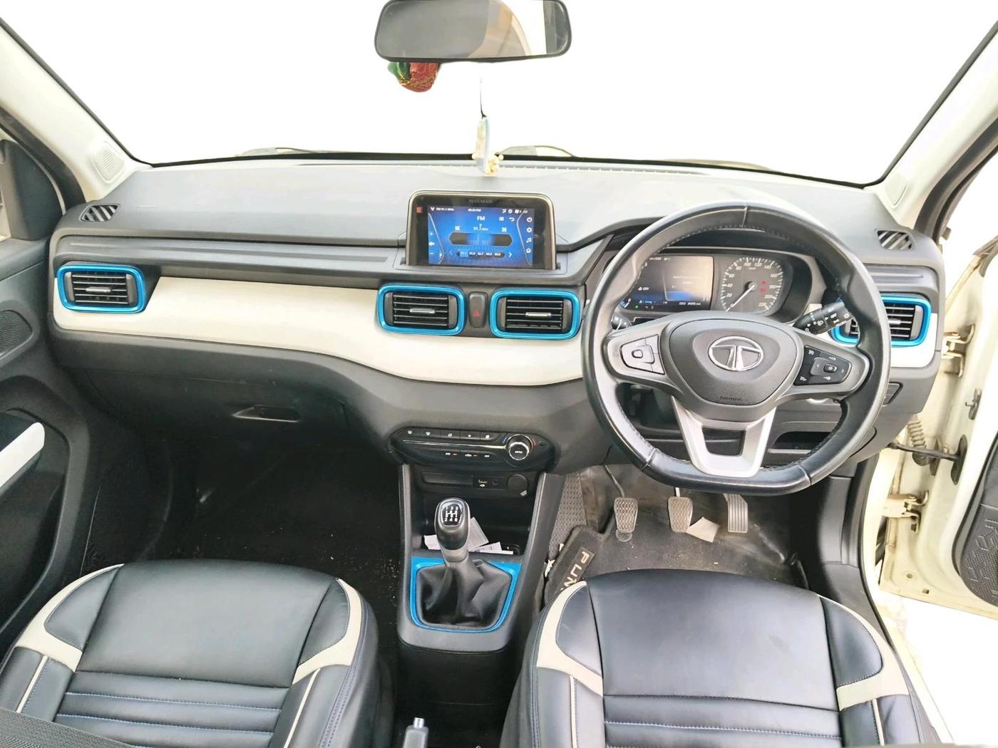 2021 Tata PUNCH CREATIVE  MT, Petrol, Manual, 41,973 km, interior
