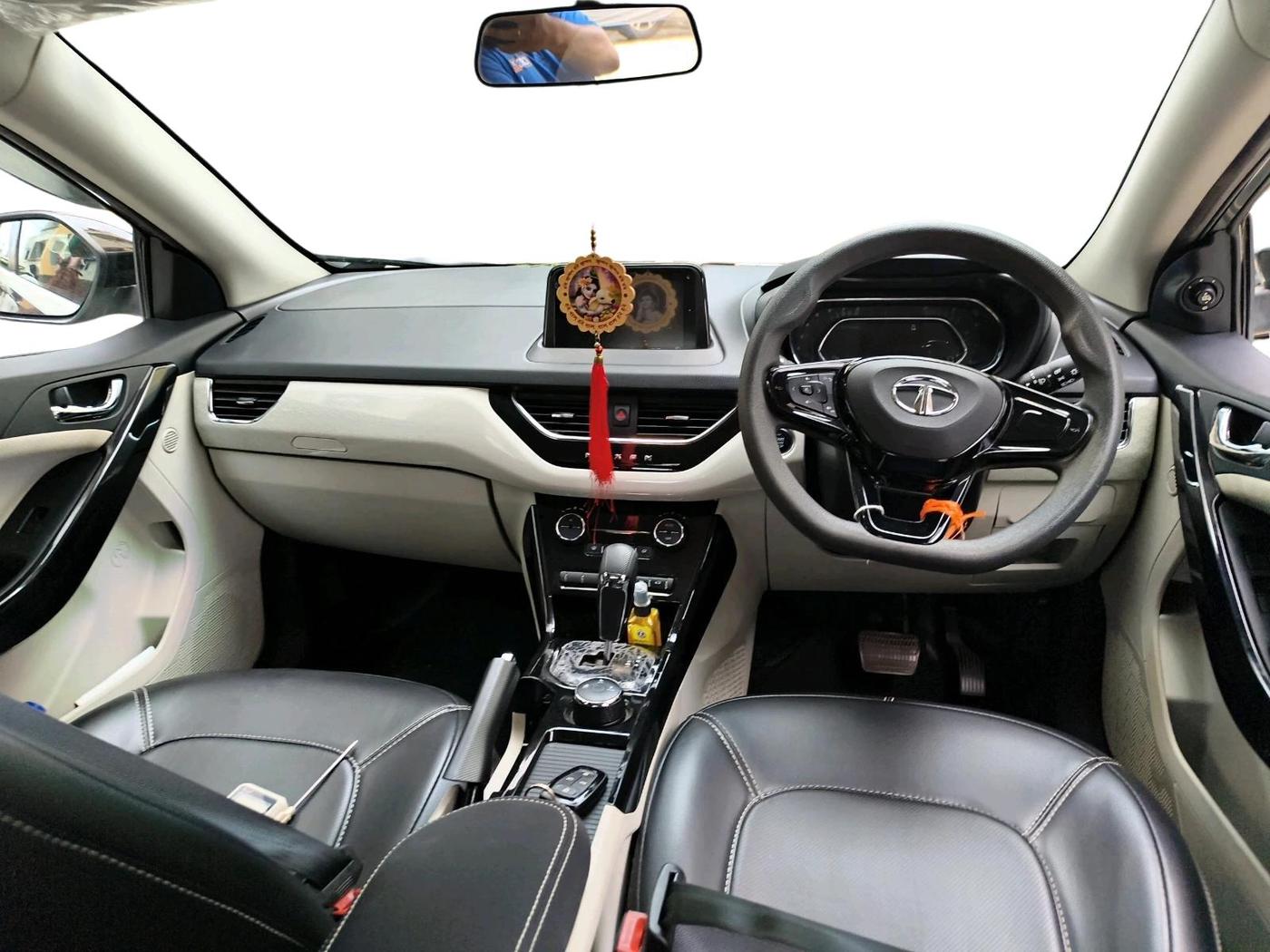 2022 Tata NEXON XZA PLUS PETROL, Petrol, Automatic, 35,285 km, interior