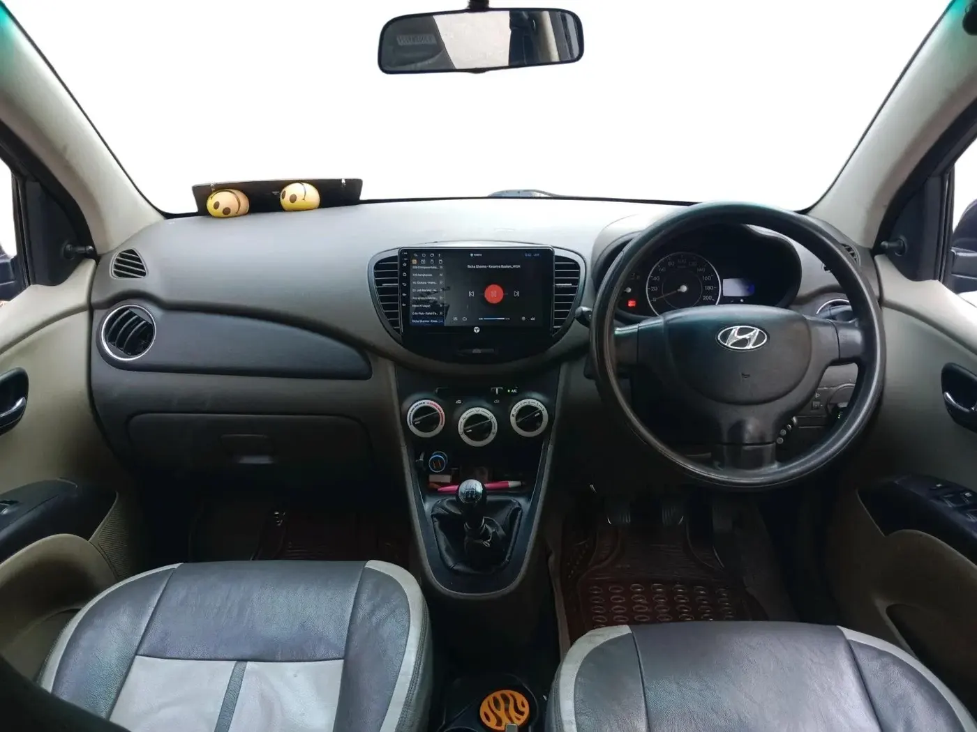 2012 Hyundai i10 MAGNA 1.1, CNG, Manual, 1,96,208 km, interior