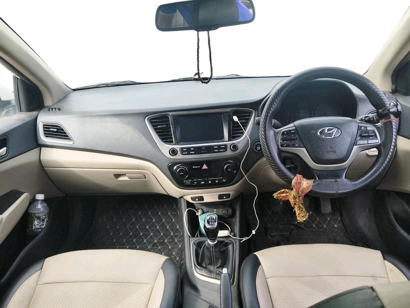 2017 Hyundai Verna 1.6 SX (O) CRDI MT, Diesel, Manual, 1,05,819 km, interior