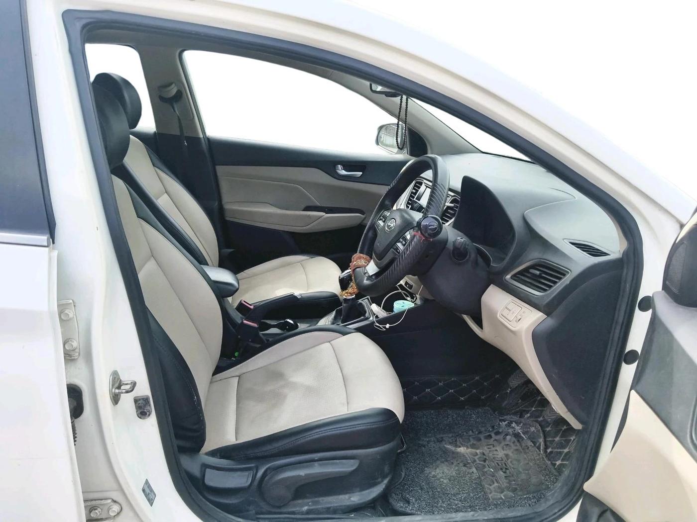 2017 Hyundai Verna 1.6 SX (O) CRDI MT, Diesel, Manual, 1,05,819 km, interior