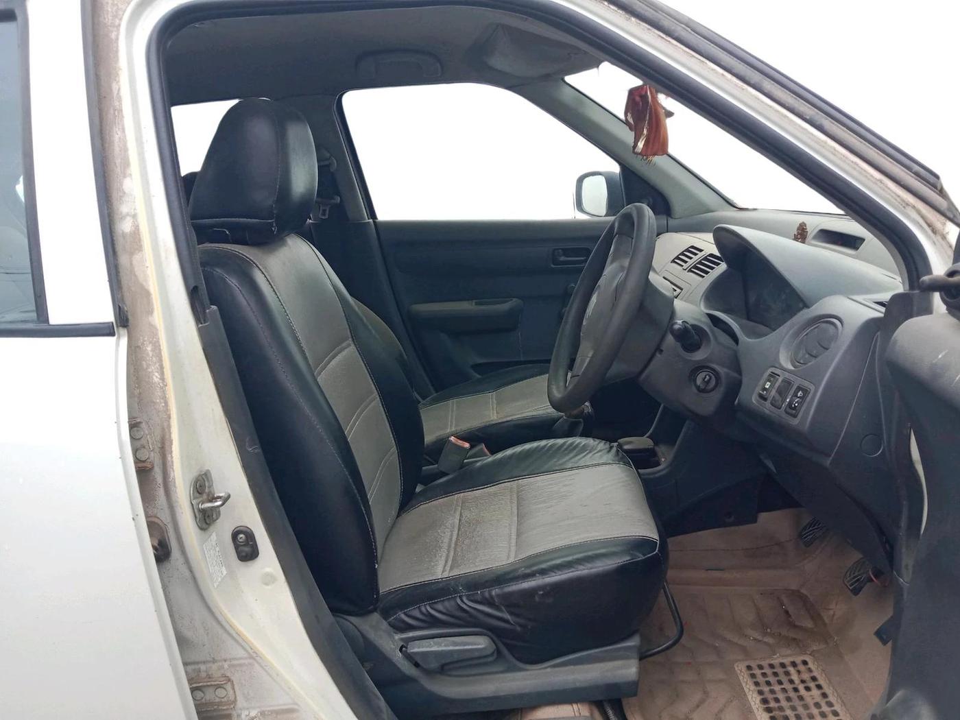 2008 Maruti Swift Dzire LXI 1.3, CNG, Manual, 1,00,000 km, interior