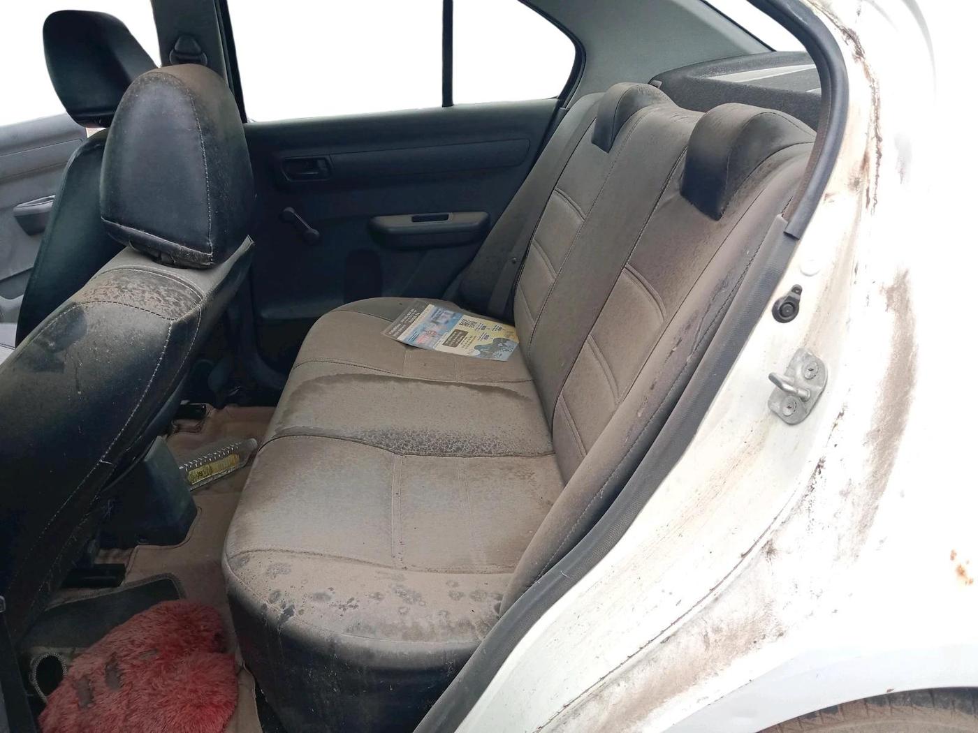 2008 Maruti Swift Dzire LXI 1.3, CNG, Manual, 1,00,000 km, interior