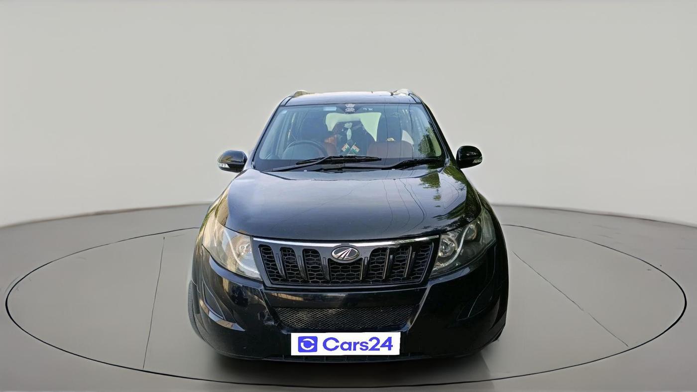 2017 Mahindra XUV500 W4, Diesel, Manual, 1,10,145 km, exterior