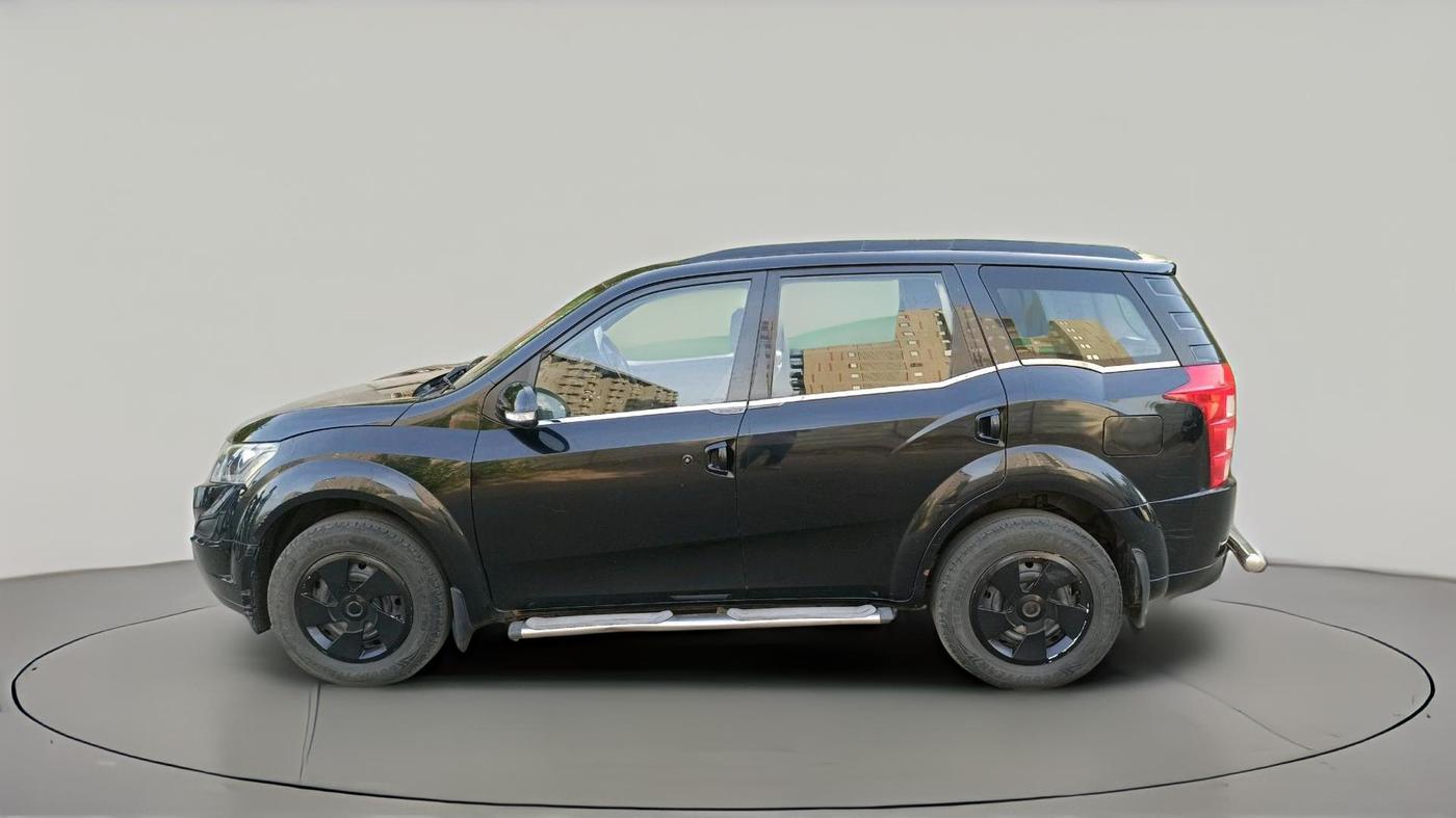 2017 Mahindra XUV500 W4, Diesel, Manual, 1,10,145 km, exterior