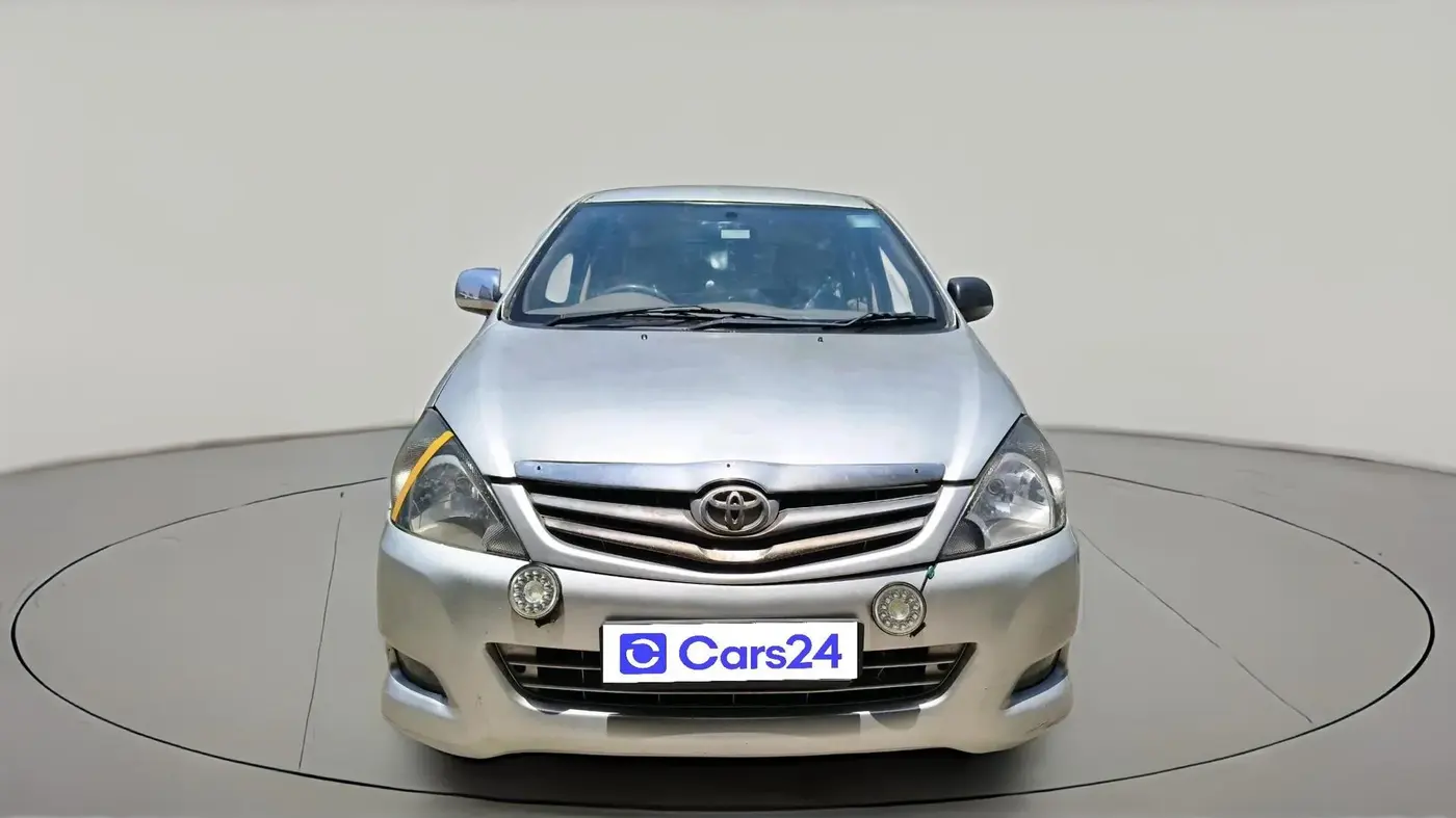 2007 Toyota Innova V 2.5 7 STR, Diesel, Manual, 2,60,722 km, exterior