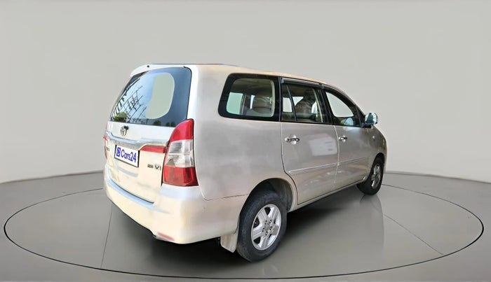 2007 Toyota Innova V 2.5 7 STR, Diesel, Manual, 2,60,722 km, exterior