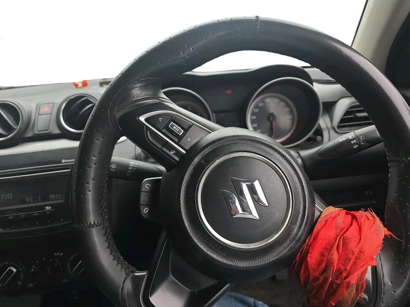 2020 Maruti Swift VXI, Petrol, Manual, 1,28,715 km, interior