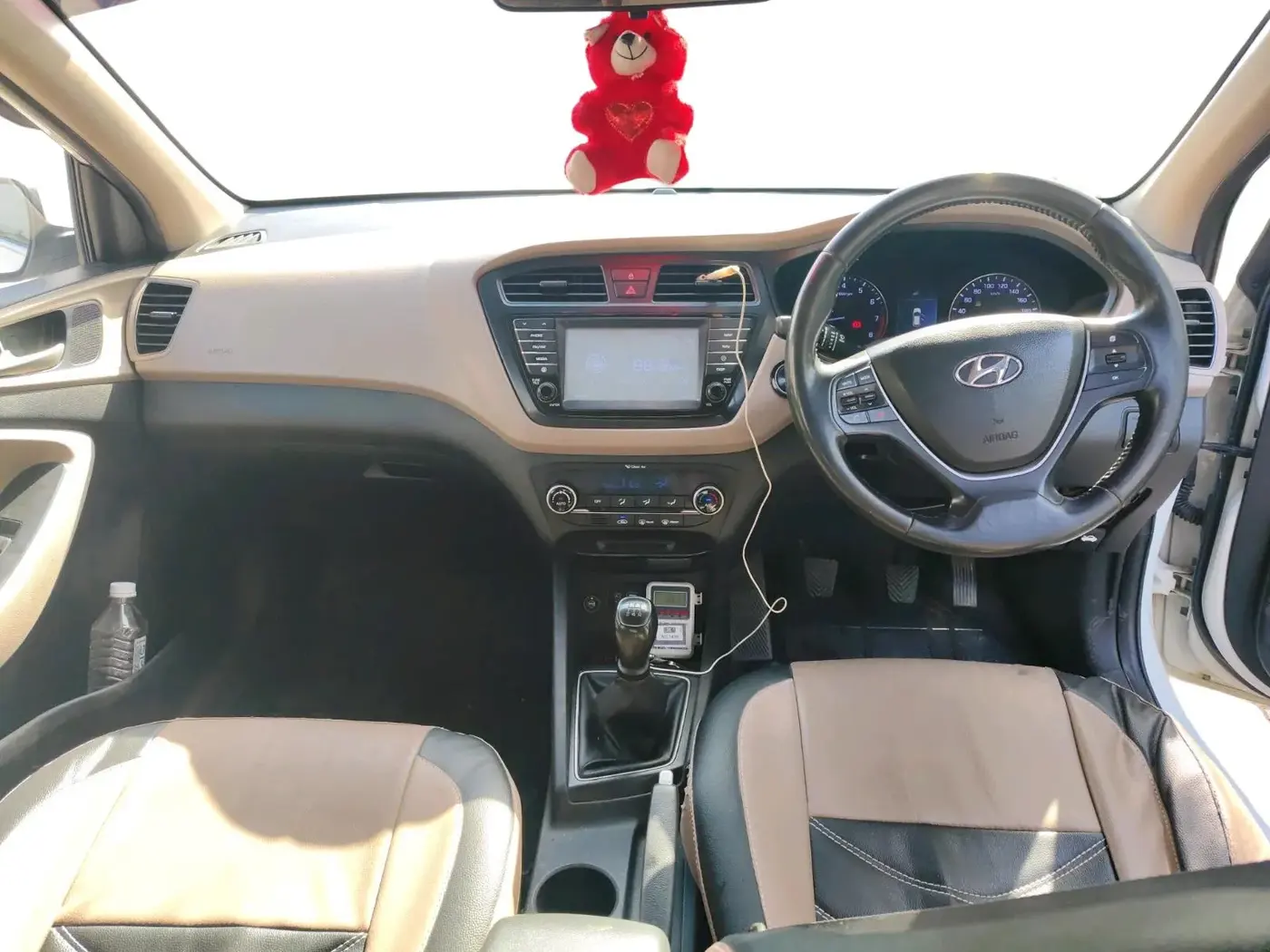 2017 Hyundai Elite i20 ASTA 1.2 (O), CNG, Manual, 1,50,151 km, interior