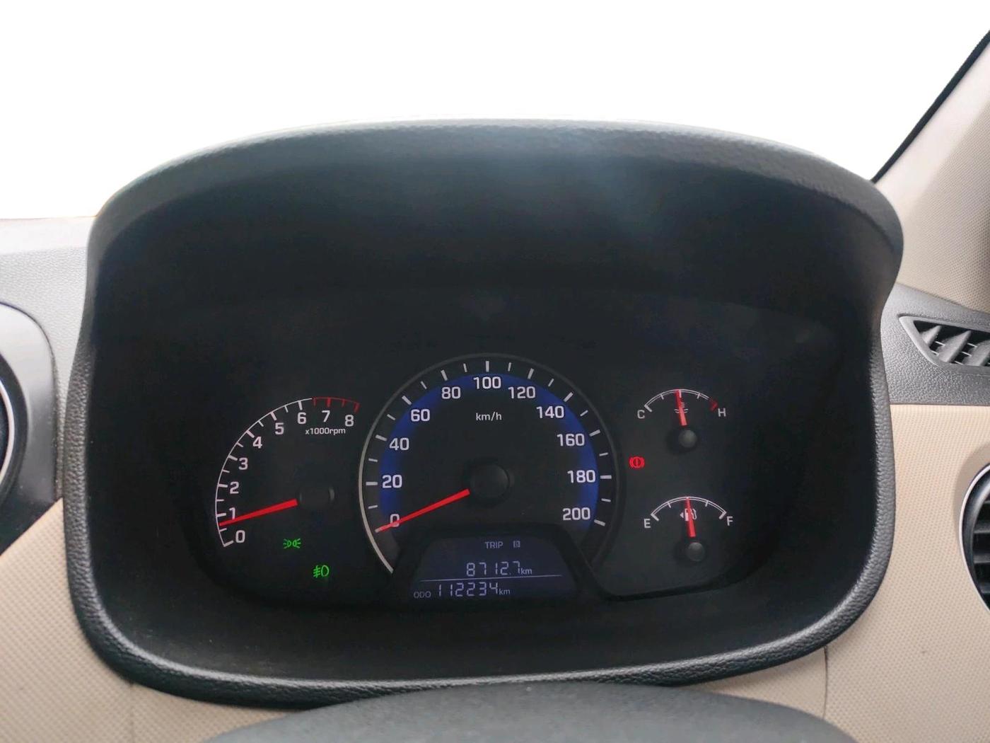 2016 Hyundai Xcent S 1.2, Petrol, Manual, 1,12,234 km, interior