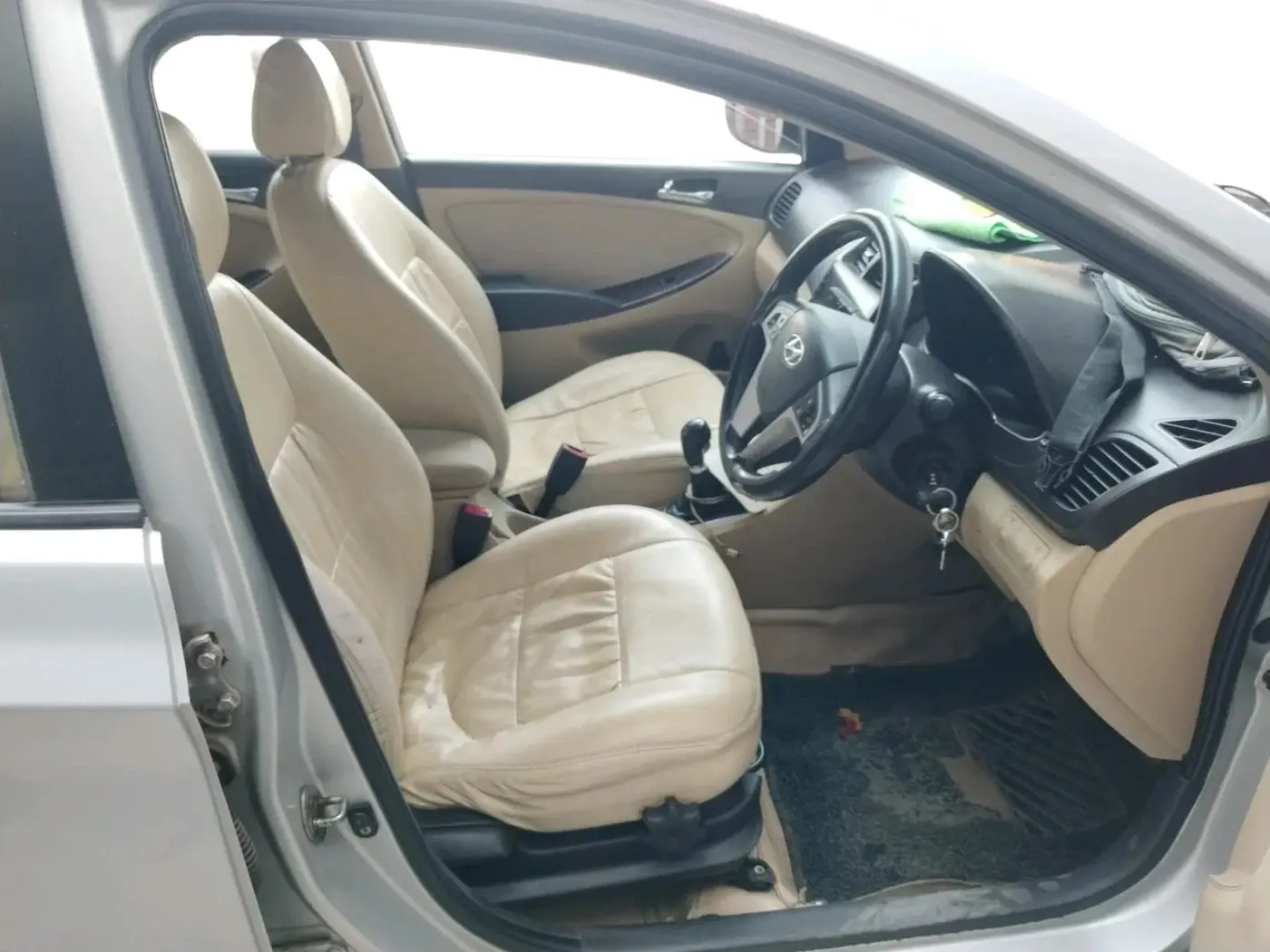 2012 Hyundai Verna FLUIDIC 1.6 VTVT SX, Petrol, Manual, 48,188 km, interior