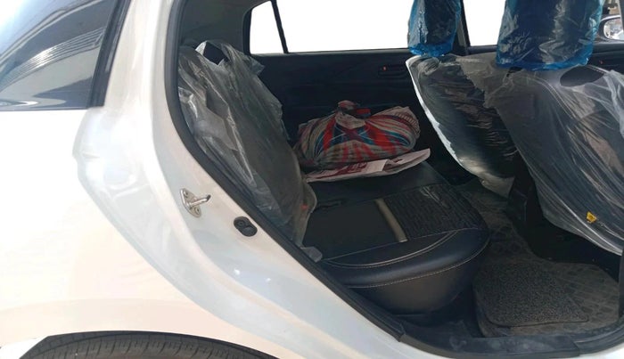 2025 Maruti Swift LXi, Petrol, Manual, 15,345 km, interior