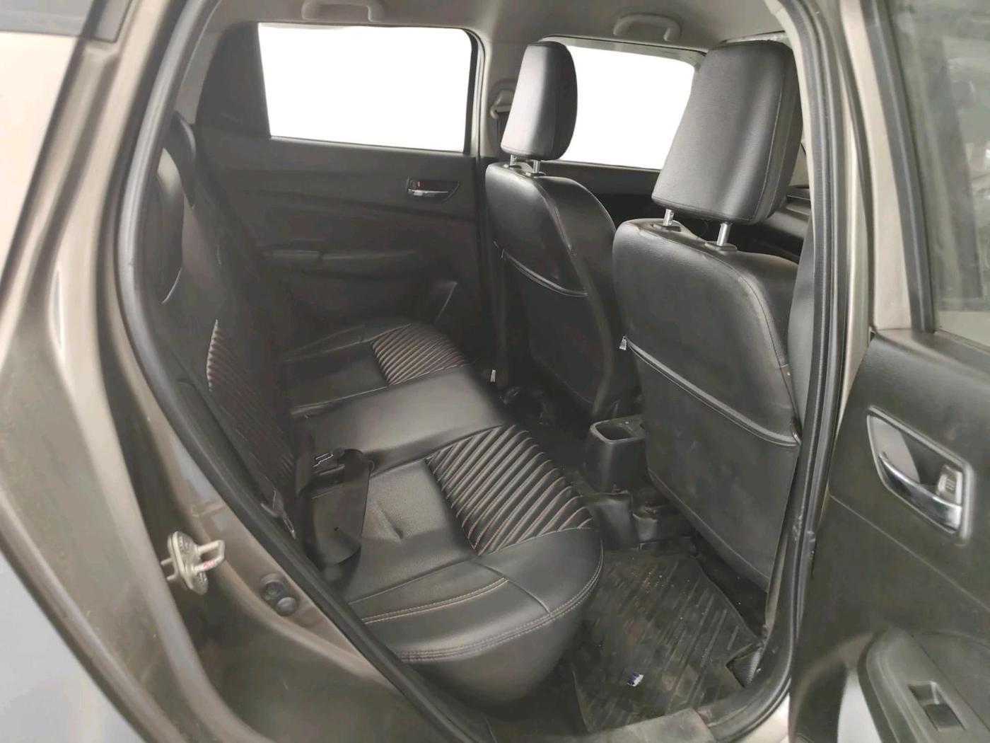 2021 Maruti Swift VXI, Petrol, Manual, 90,019 km, interior