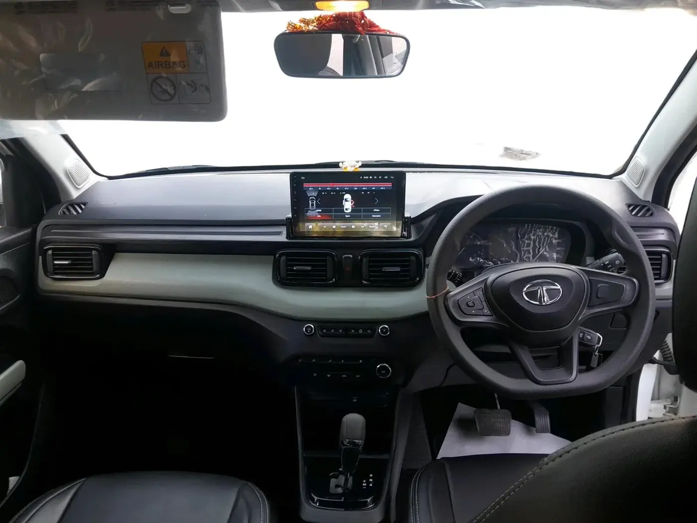 2023 Tata PUNCH ADVENTURE AMT, Petrol, Automatic, 19,819 km, interior