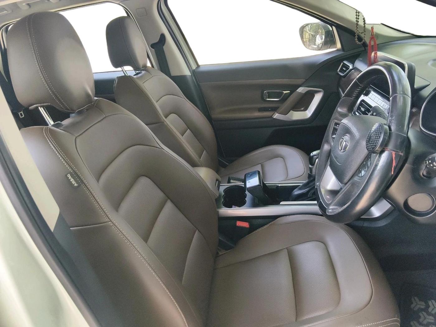 2021 Tata Harrier XZA PLUS 2.0L, Diesel, Automatic, 1,45,127 km, interior