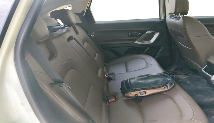 2021 Tata Harrier XZA PLUS 2.0L, Diesel, Automatic, 1,45,127 km, interior