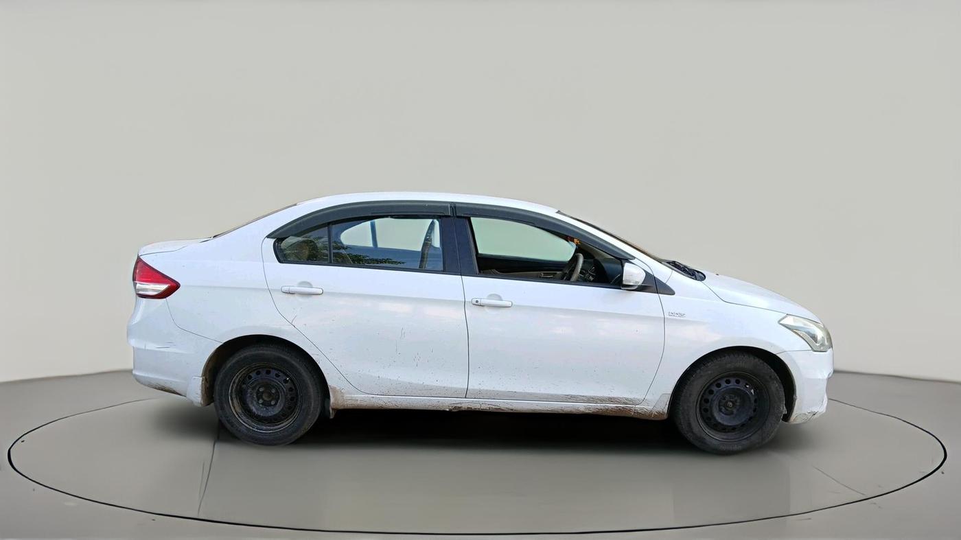 2015 Maruti Ciaz VDI +, Diesel, Manual, 1,02,199 km, exterior