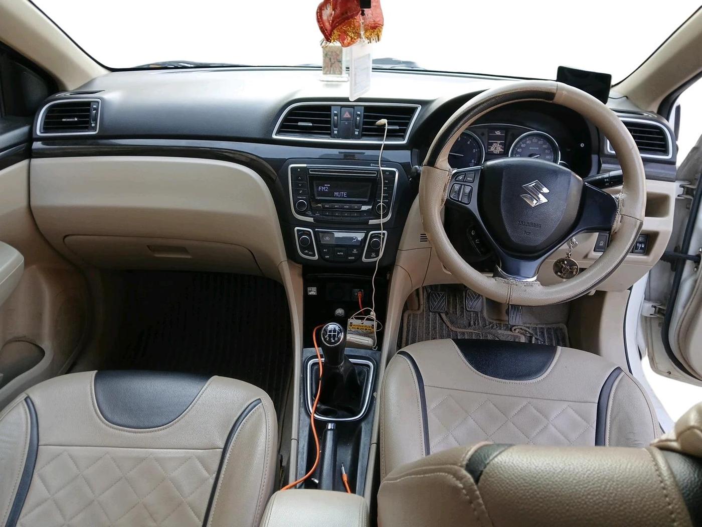 2015 Maruti Ciaz VDI +, Diesel, Manual, 1,02,199 km, interior
