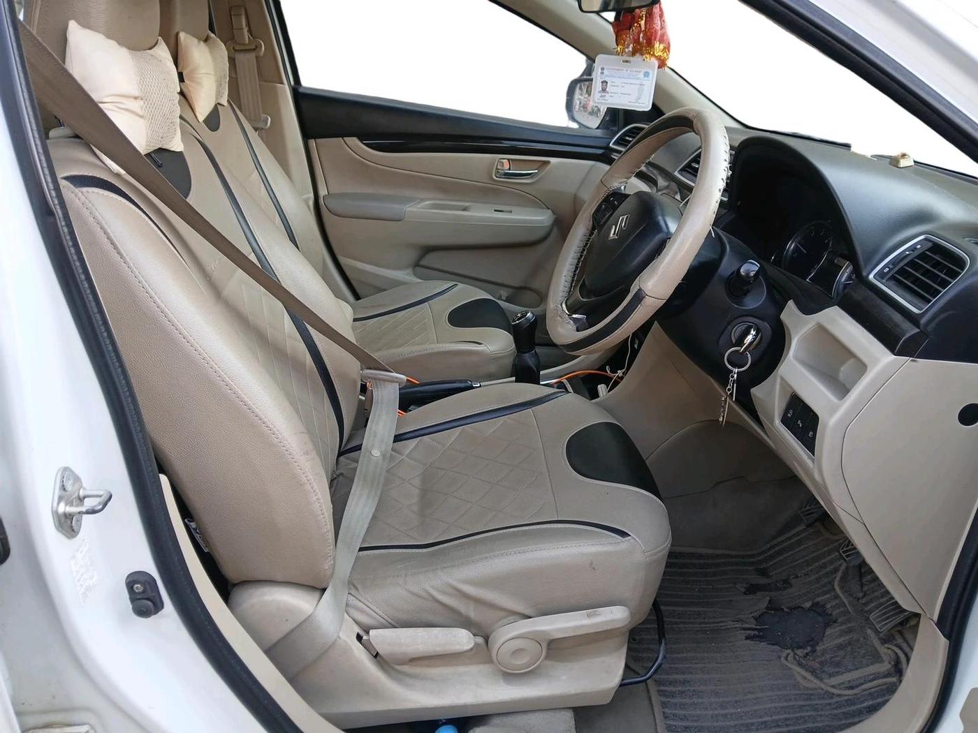 2015 Maruti Ciaz VDI +, Diesel, Manual, 1,02,199 km, interior