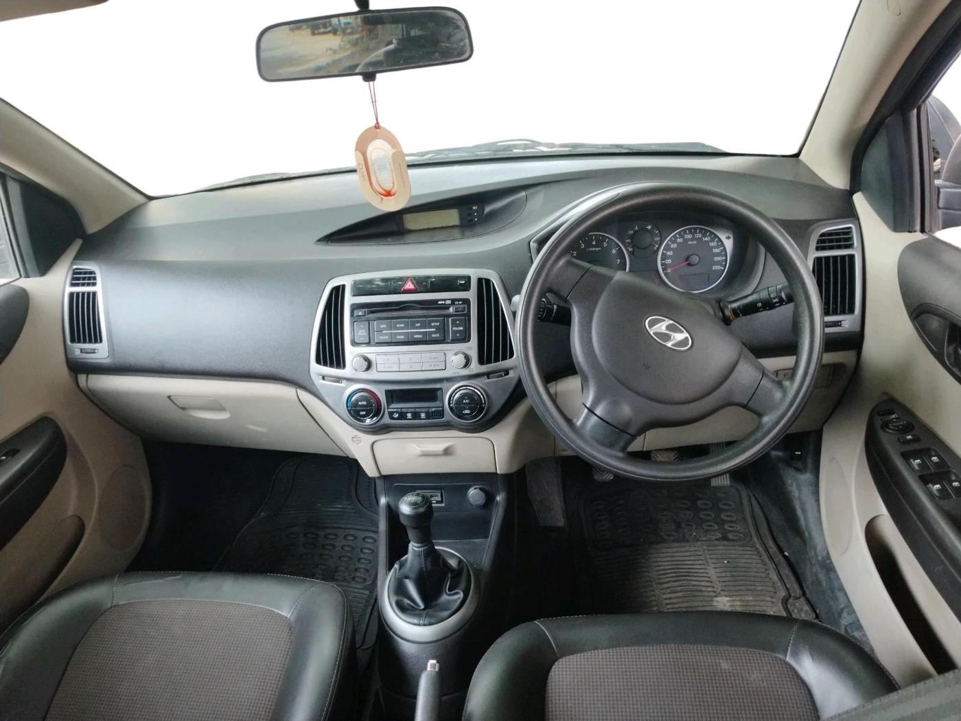2012 Hyundai i20 MAGNA 1.2, Petrol, Manual, 14,816 km, interior