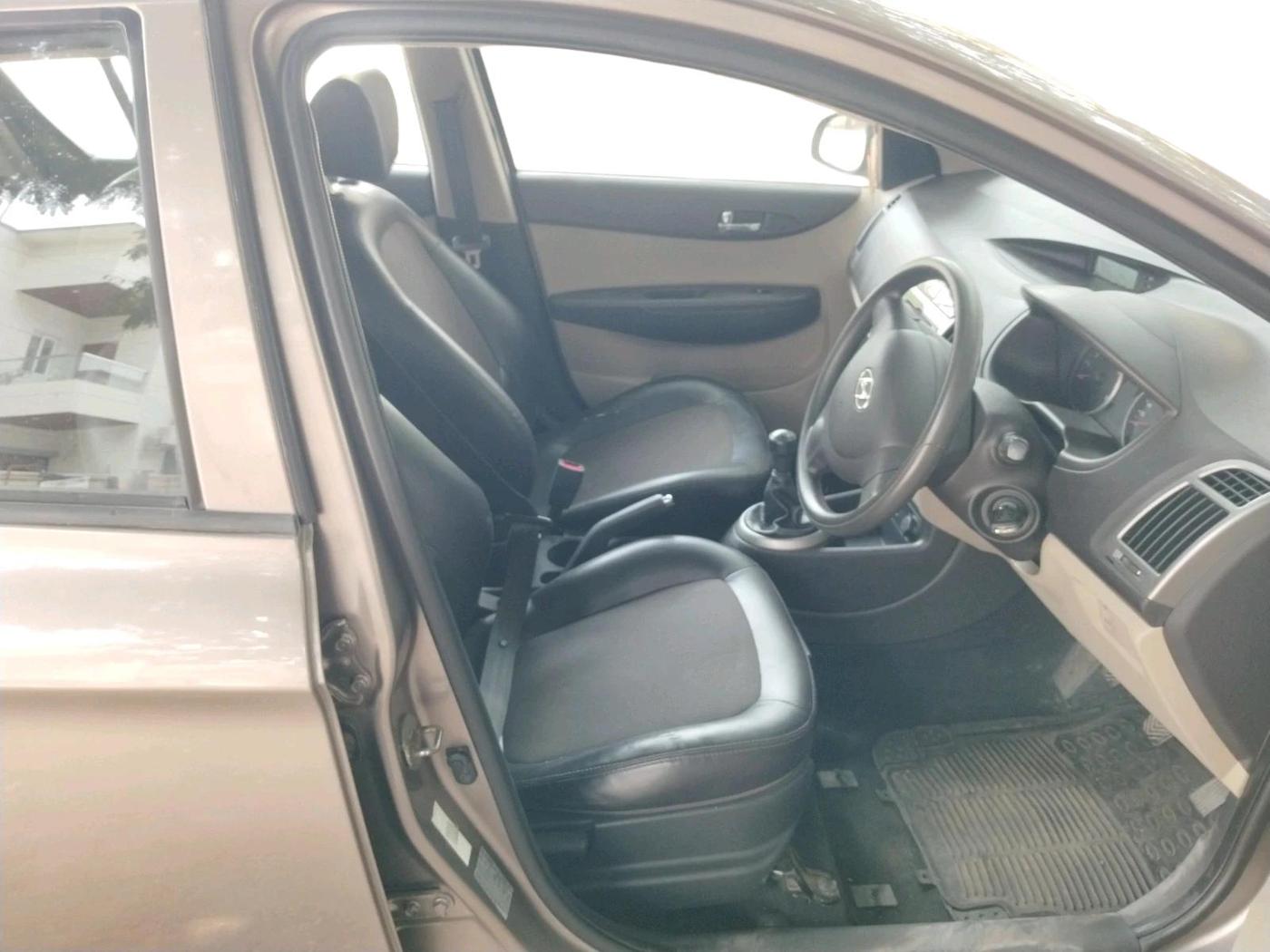 2012 Hyundai i20 MAGNA 1.2, Petrol, Manual, 14,816 km, interior
