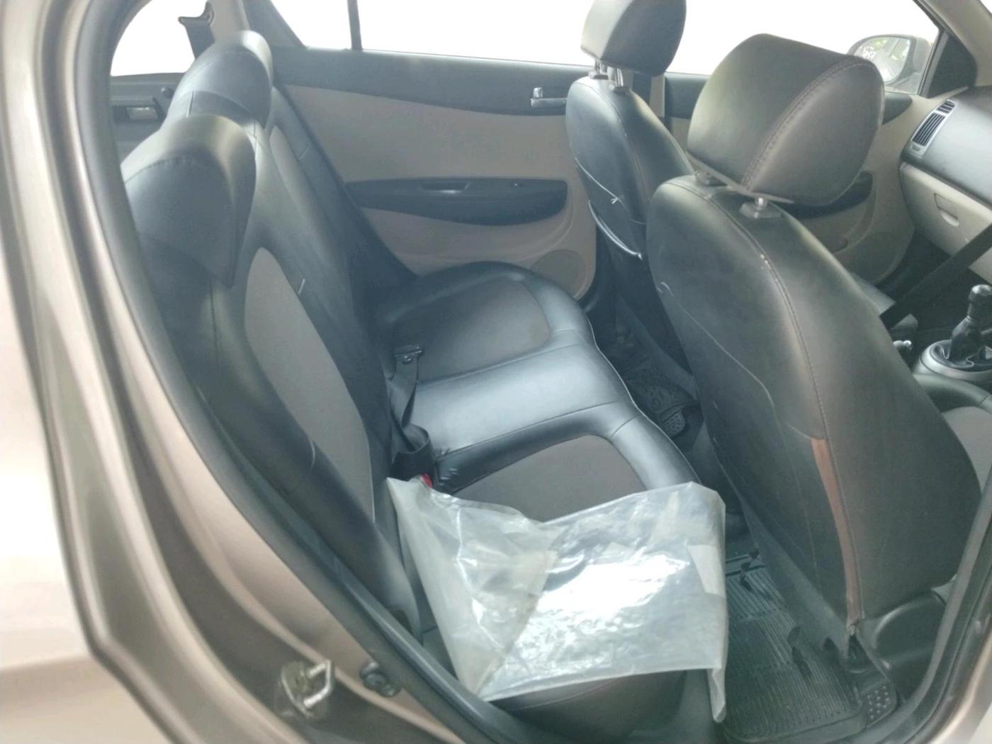 2012 Hyundai i20 MAGNA 1.2, Petrol, Manual, 14,816 km, interior