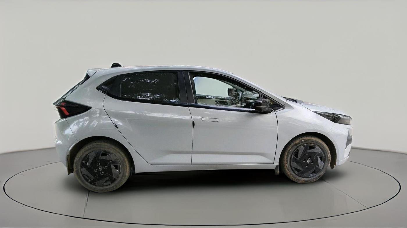 2025 Tata ALTROZ Creative S CNG 5MT, CNG, Manual, 15,829 km, exterior
