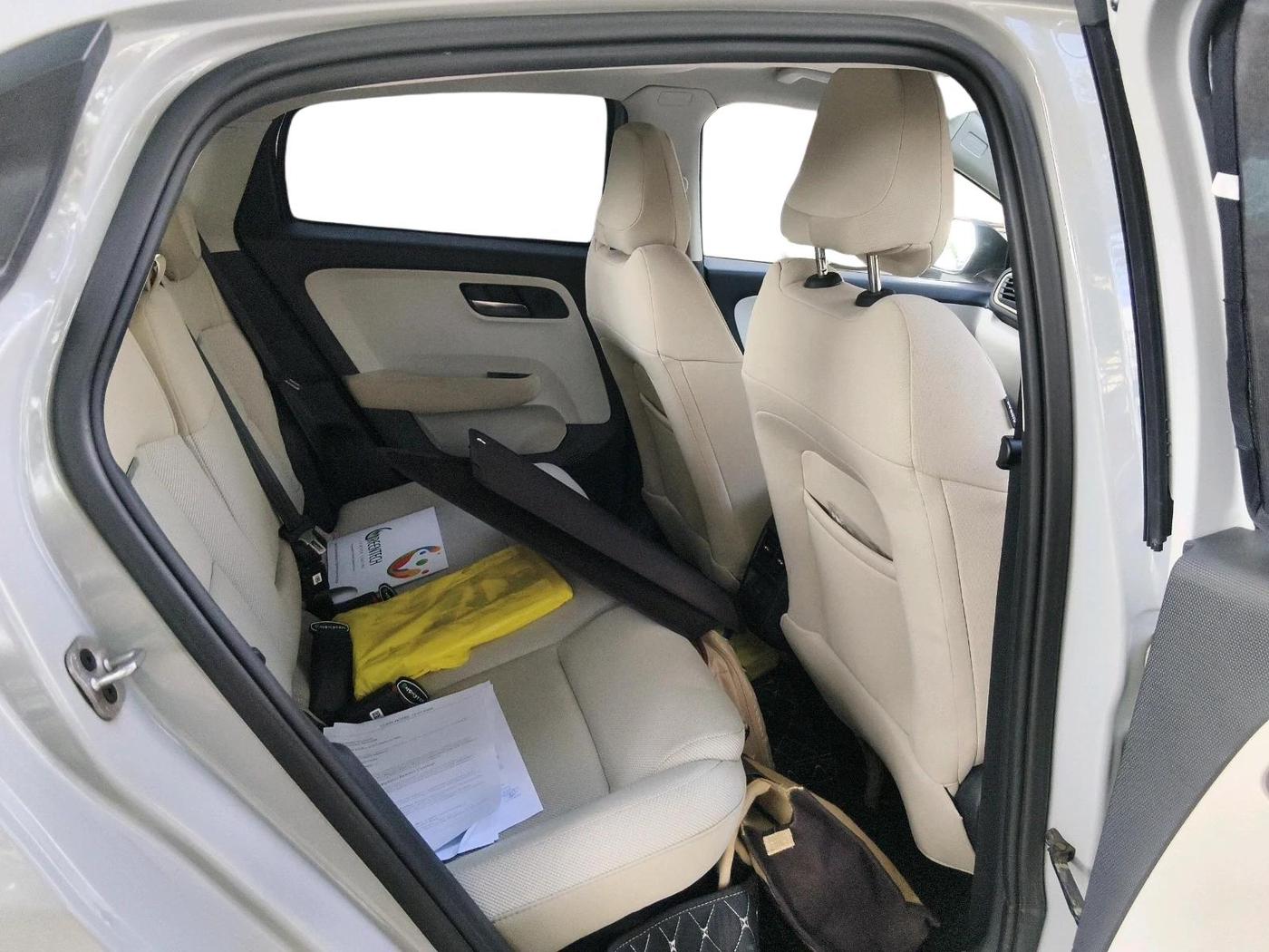 2025 Tata ALTROZ Creative S CNG 5MT, CNG, Manual, 15,829 km, interior