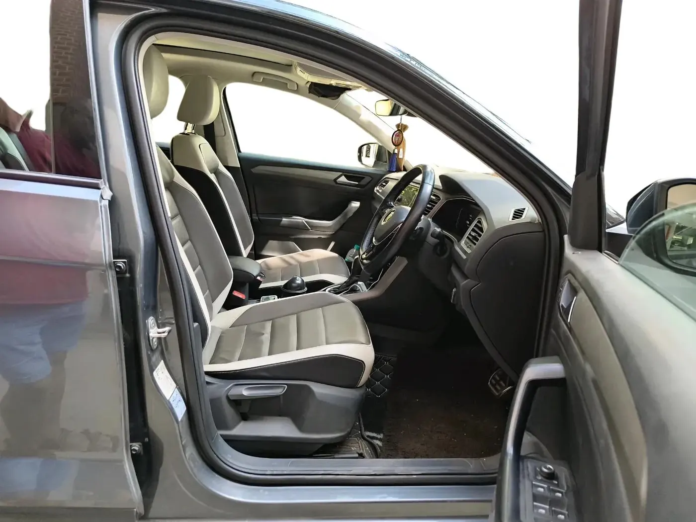 2021 Volkswagen T-ROC 1.5 TSI AT, Petrol, Automatic, 74,073 km, interior