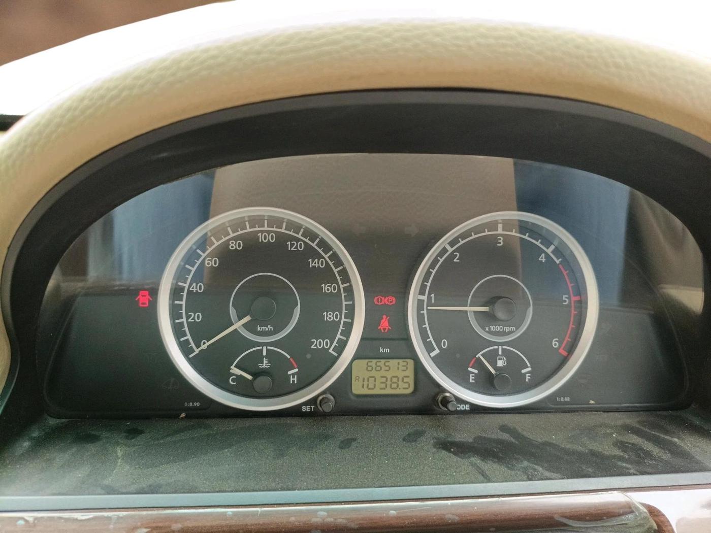 2013 Tata Safari Storme 2.2 VX 4X2, Diesel, Manual, 66,513 km, interior