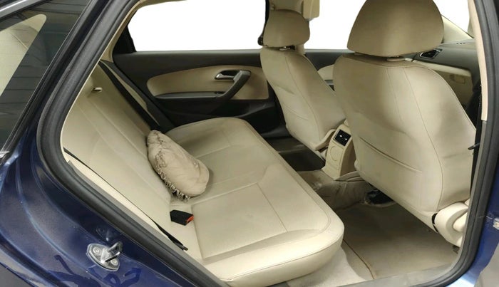 2013 Volkswagen Vento HIGHLINE DIESEL 1.6, Diesel, Manual, 2,97,389 km, interior