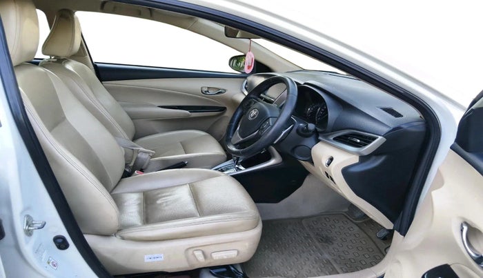 2018 Toyota YARIS VX CVT, Petrol, Automatic, 67,954 km, interior