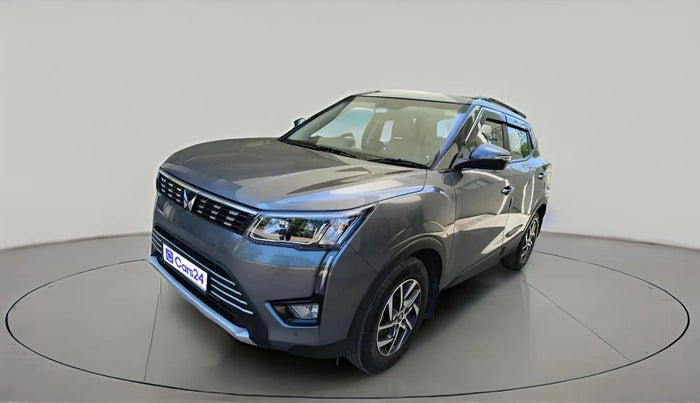 2023 Mahindra XUV300 W8 (O) 1.2 PETROL, Petrol, Manual, 8,128 km, exterior