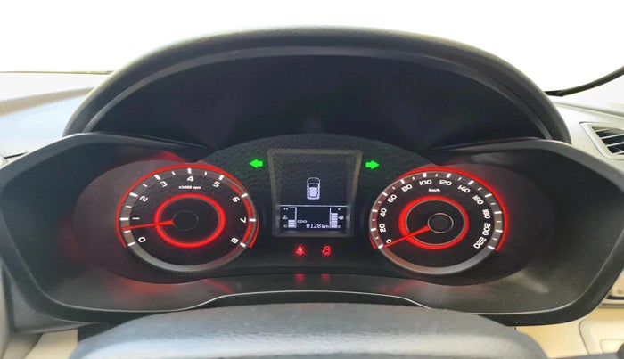 2023 Mahindra XUV300 W8 (O) 1.2 PETROL, Petrol, Manual, 8,128 km, interior