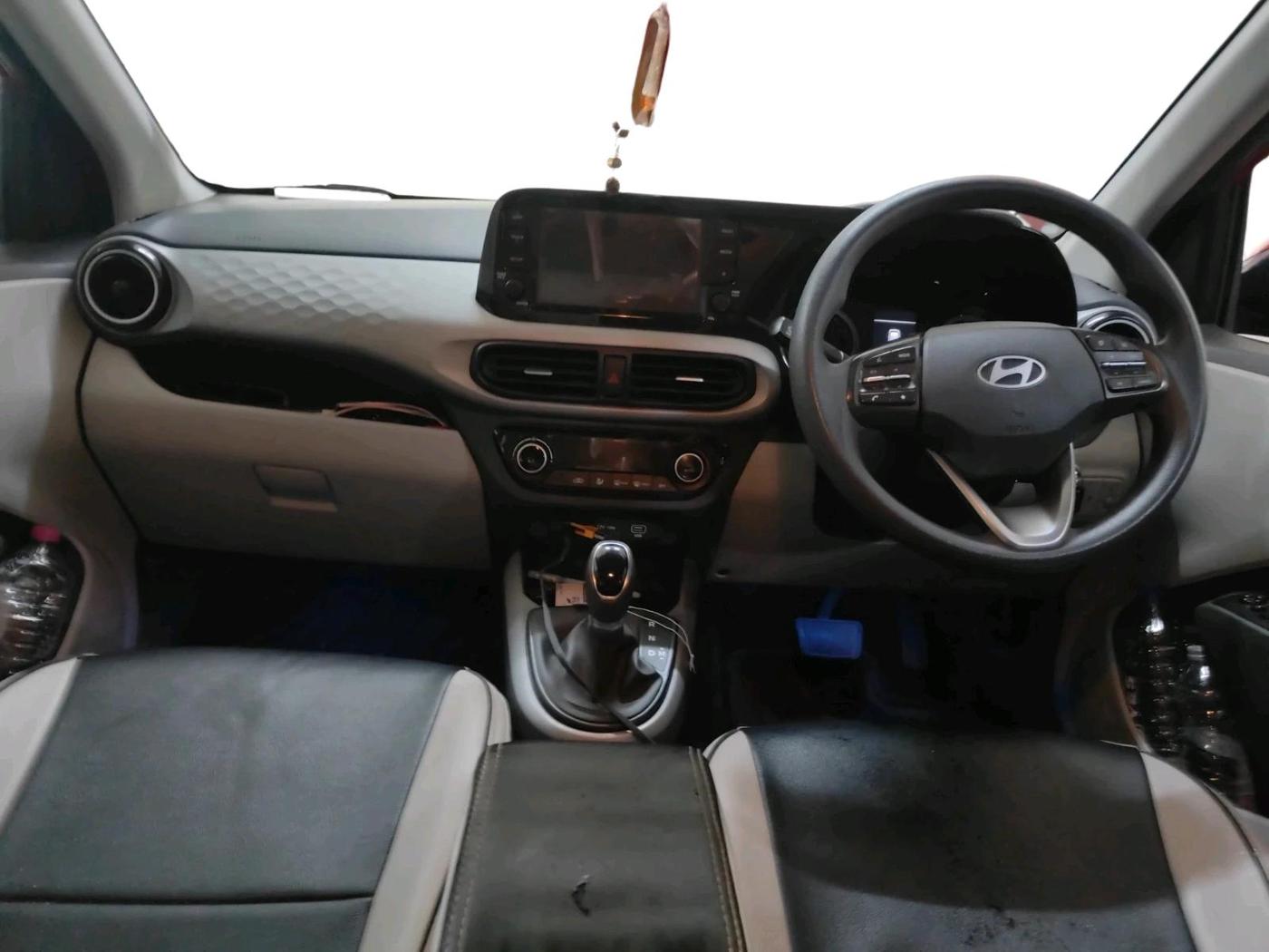 2023 Hyundai GRAND I10 NIOS SPORTZ AMT 1.2 KAPPA VTVT, CNG, Automatic, 35,389 km, interior