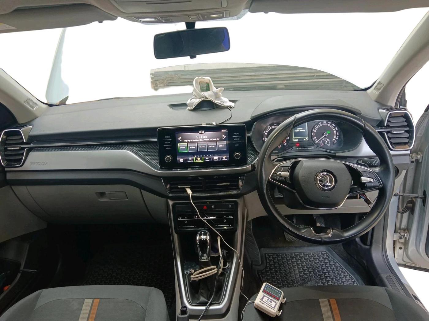 2022 Skoda KUSHAQ AMBITION 1.0L TSI AT, Petrol, Automatic, 74,654 km, interior