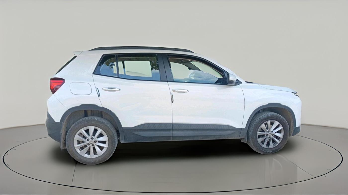 2025 Skoda Kylaq Signature Plus AT, Petrol, Automatic, 18,806 km, exterior