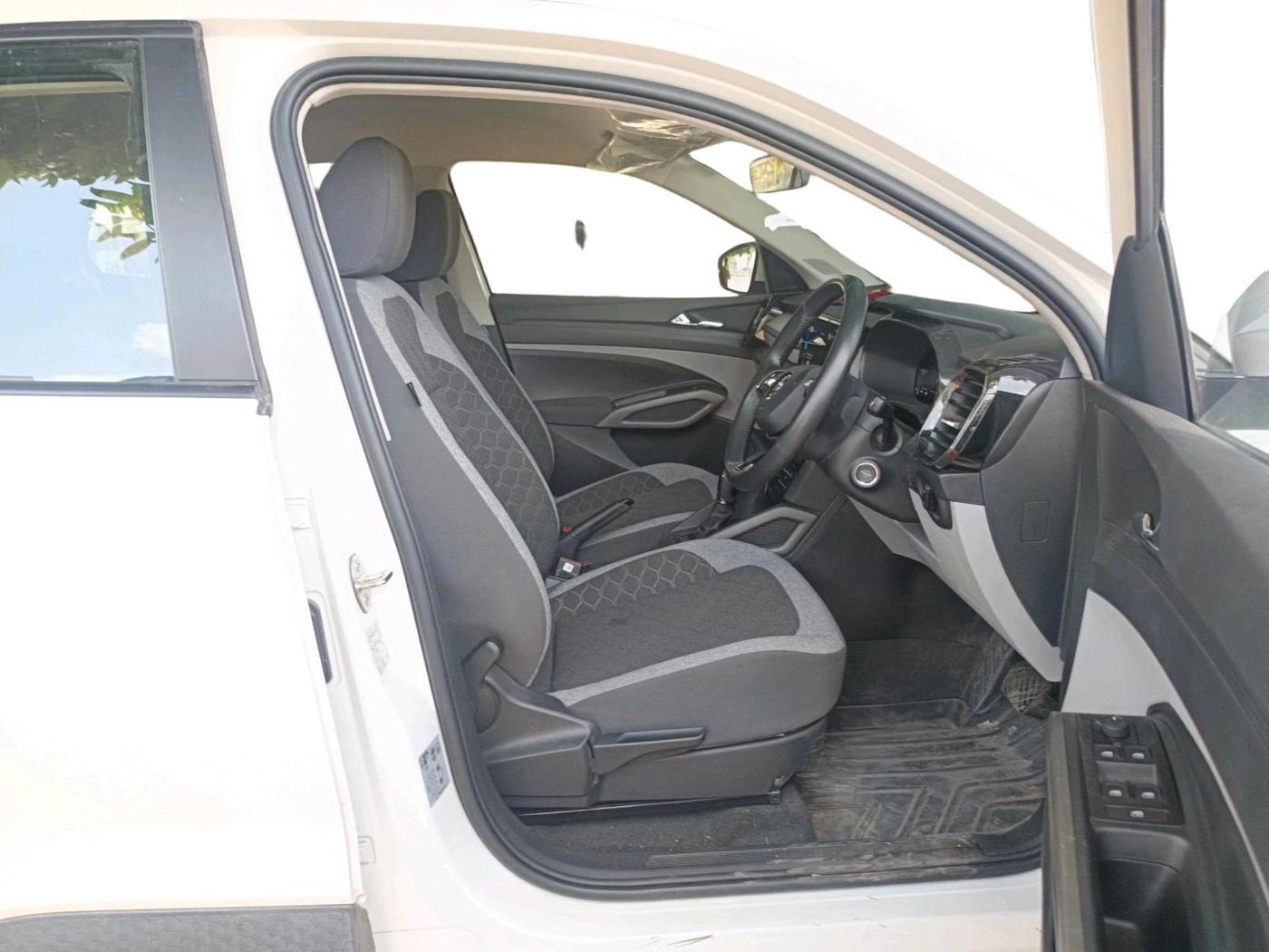 2025 Skoda Kylaq Signature Plus AT, Petrol, Automatic, 18,806 km, interior