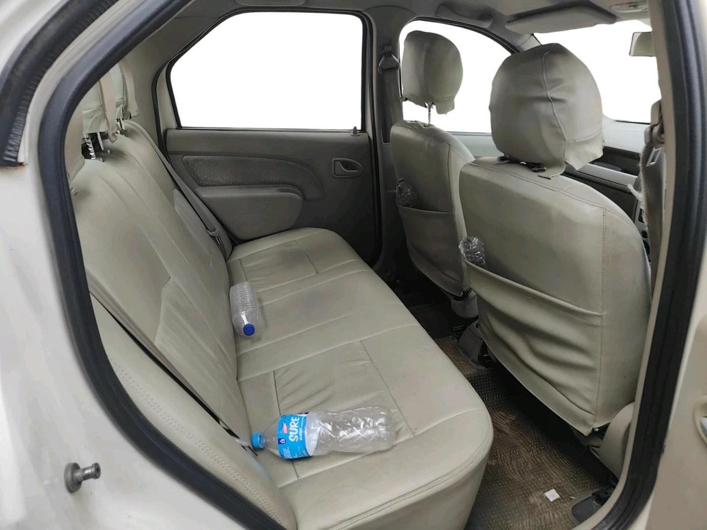 2012 Mahindra Verito 1.5 D4, Diesel, Manual, 1,57,487 km, interior