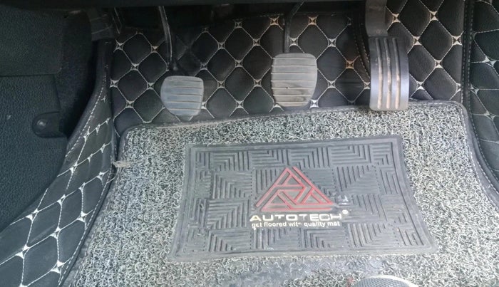 2021 Renault Duster RXZ 1.3 TURBO PETROL MT, Petrol, Manual, 1,02,110 km, interior