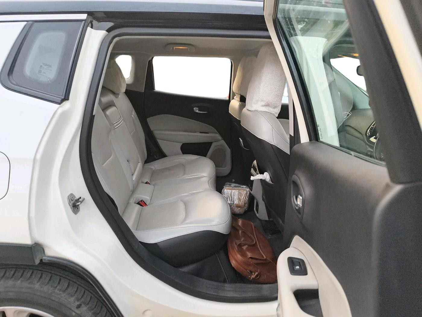 2018 Jeep Compass LIMITED (O) 2.0 DIESEL, Diesel, Manual, 1,43,149 km, interior
