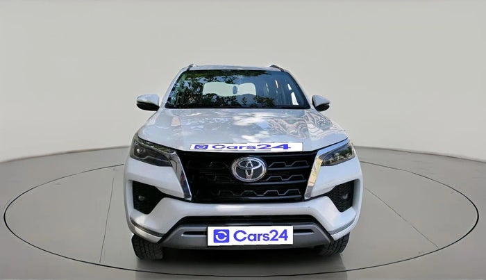 2025 Toyota Fortuner 4X2 AT 2.8 DIESEL, Diesel, Automatic, 14,290 km, exterior