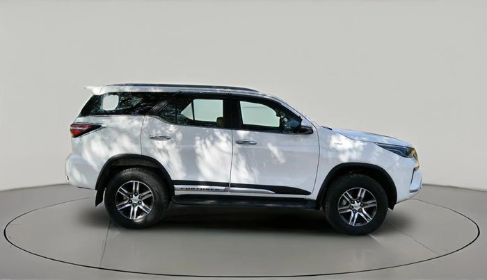 2025 Toyota Fortuner 4X2 AT 2.8 DIESEL, Diesel, Automatic, 14,290 km, exterior