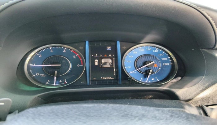 2025 Toyota Fortuner 4X2 AT 2.8 DIESEL, Diesel, Automatic, 14,290 km, interior