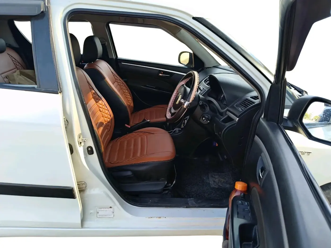 2015 Maruti Swift VXI, Petrol, Manual, 83,426 km, interior