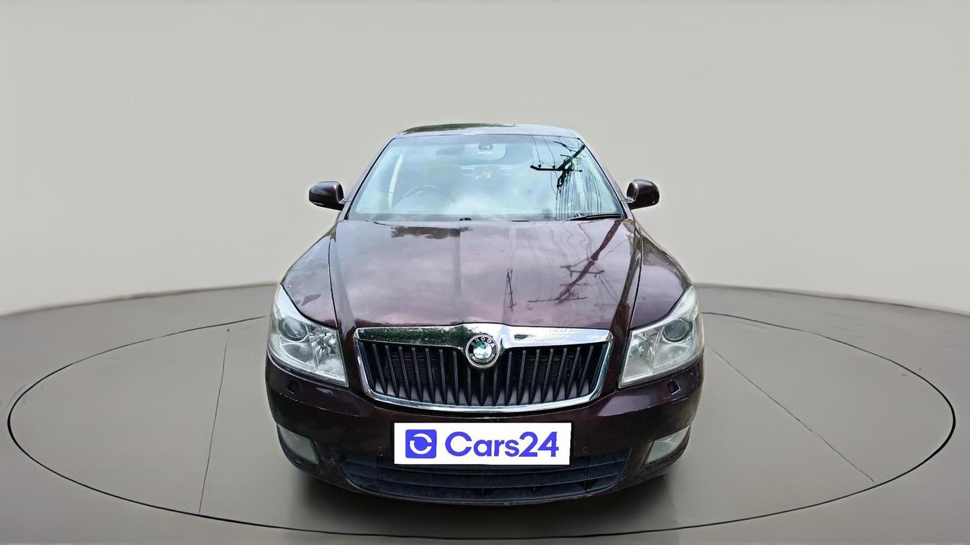 2012 Skoda Laura L&K 2.0 TDI AT, Diesel, Automatic, 1,62,736 km, exterior
