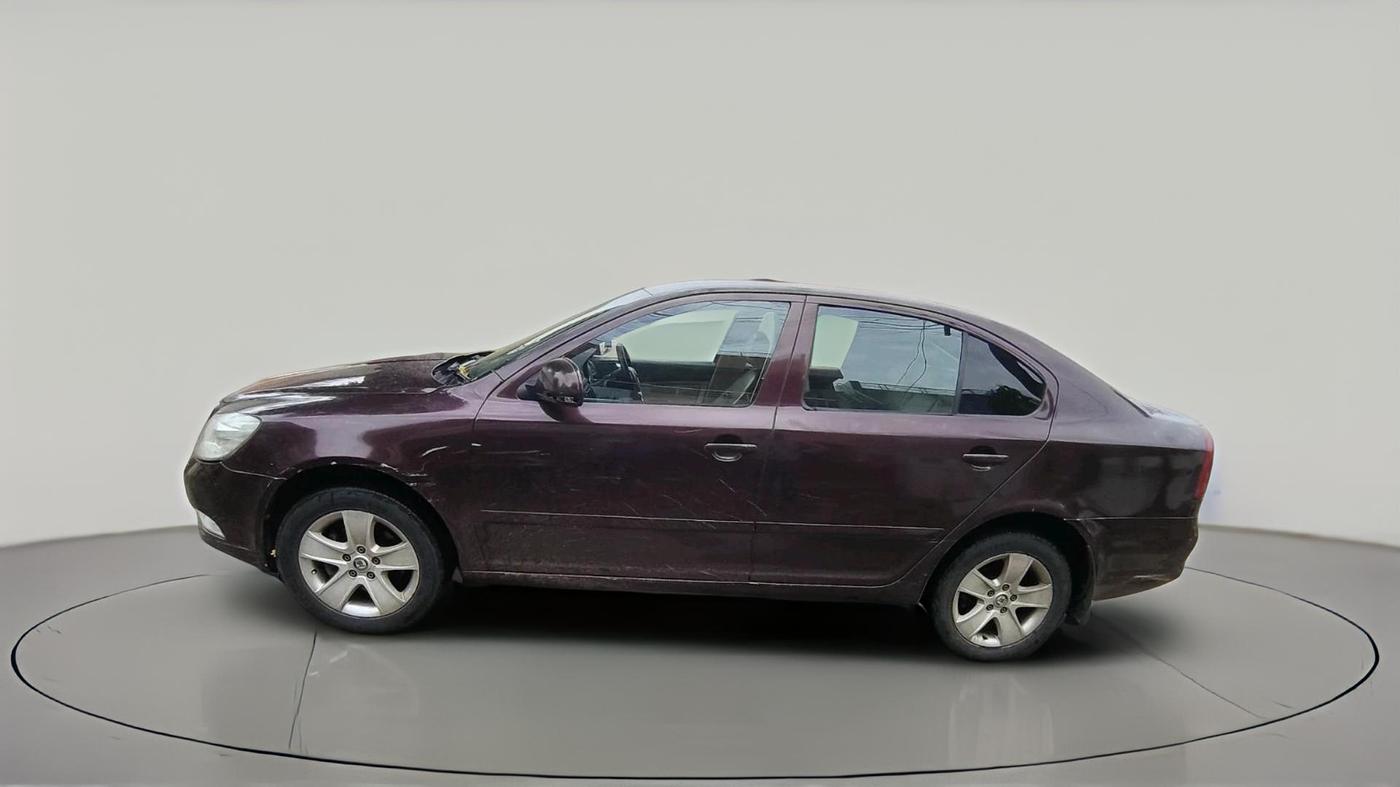 2012 Skoda Laura L&K 2.0 TDI AT, Diesel, Automatic, 1,62,736 km, exterior
